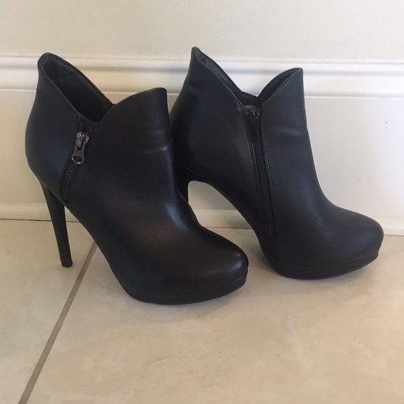Madden Girl Shoes - Madden Girl black booties sz 7.5